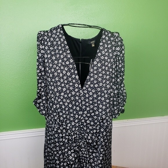 AFRM Plus size woman white daisy pola dot ruched maxi dress size 2x/2t - Picture 2 of 12